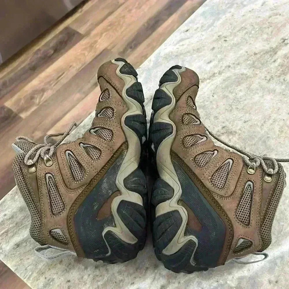 Women’s Oboz hiking trail boots size 9.5 Brown/Blue lace up - Picture 9 of 12